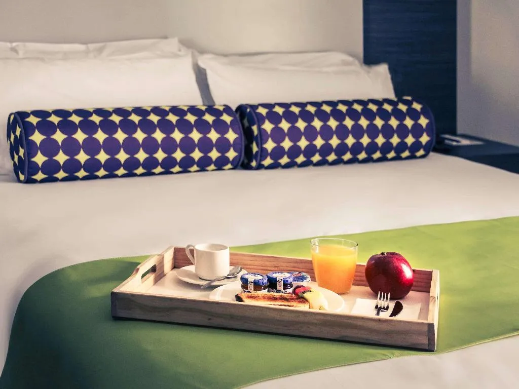DOUBLE QUEEN SIZE BED Room, Mercure Madrid Centro, Madrid