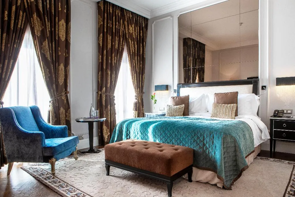 DOUBLE CLASSIC Room, InterContinental Porto Palacio das Cardosas, Porto