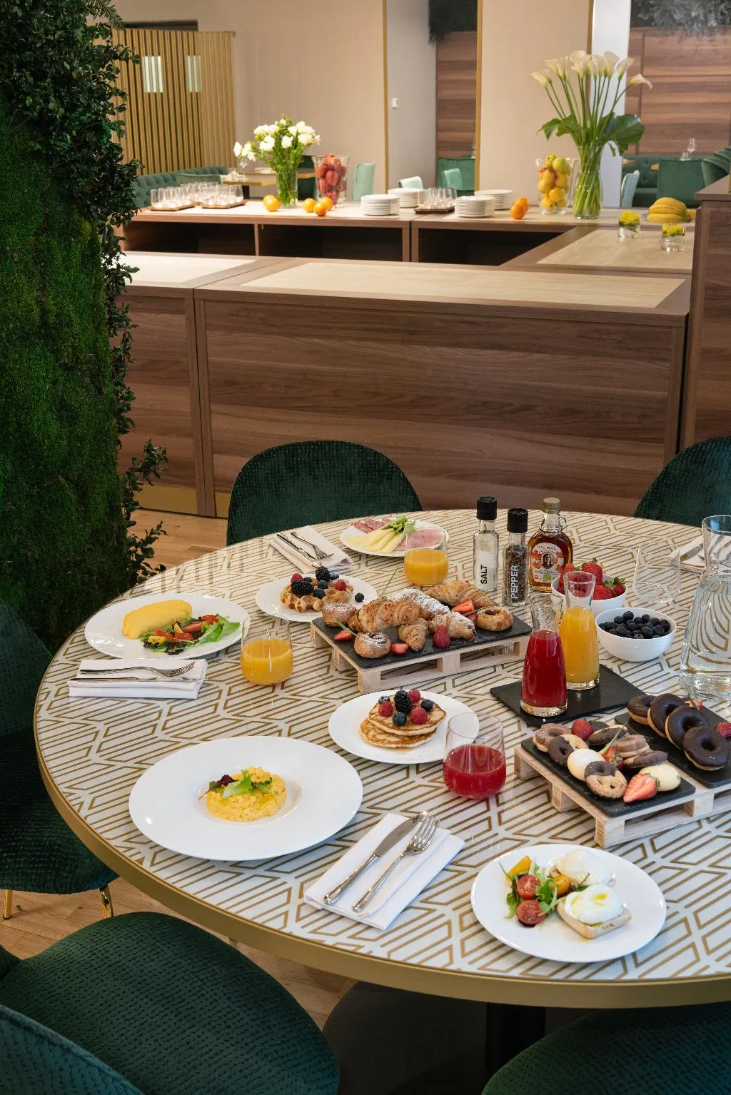 Restaurant, Hotel Tocq, Milan