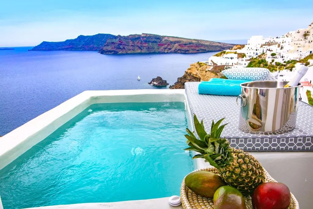 Room, Kaleidoscope Cave Houses Oia, Santorini