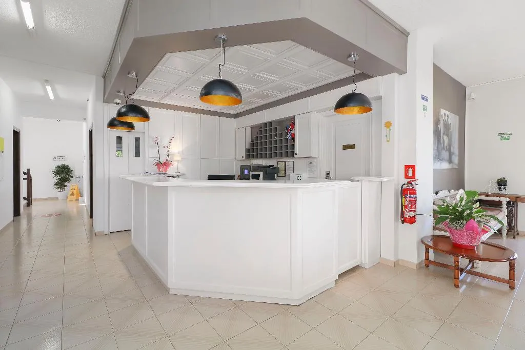 Lobby, Alexis, Crete