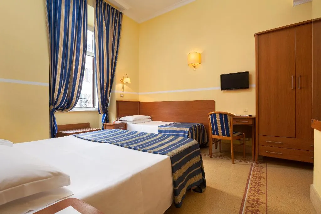 TRIPLE STANDARD Room, Hotel Kennedy, Rome