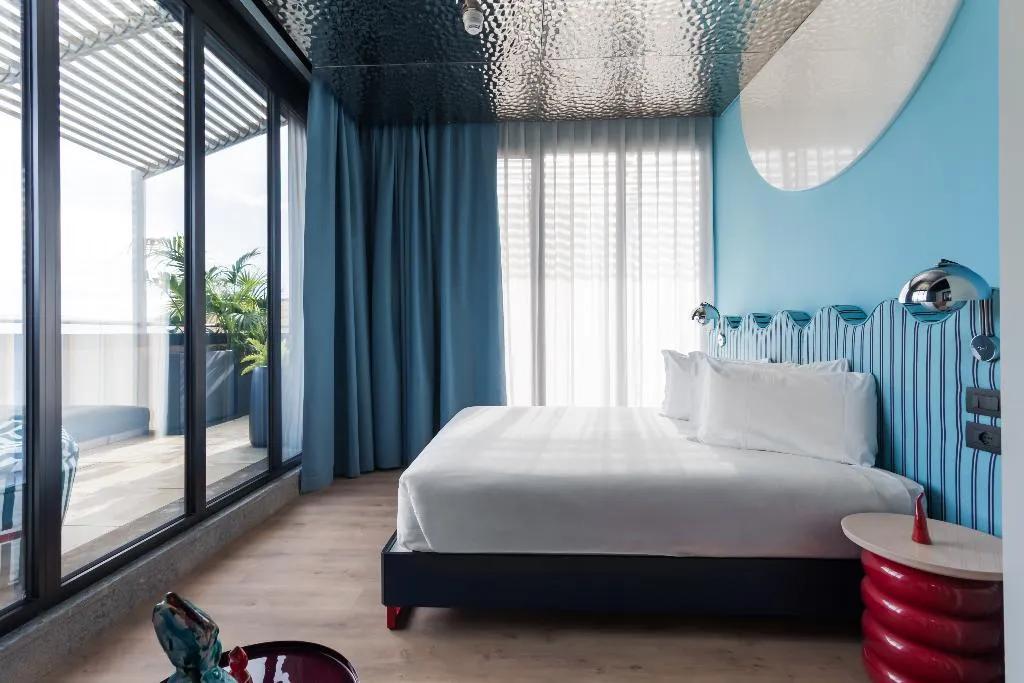 SUITE ONE BED Room, CX Naples Centrale, Naples
