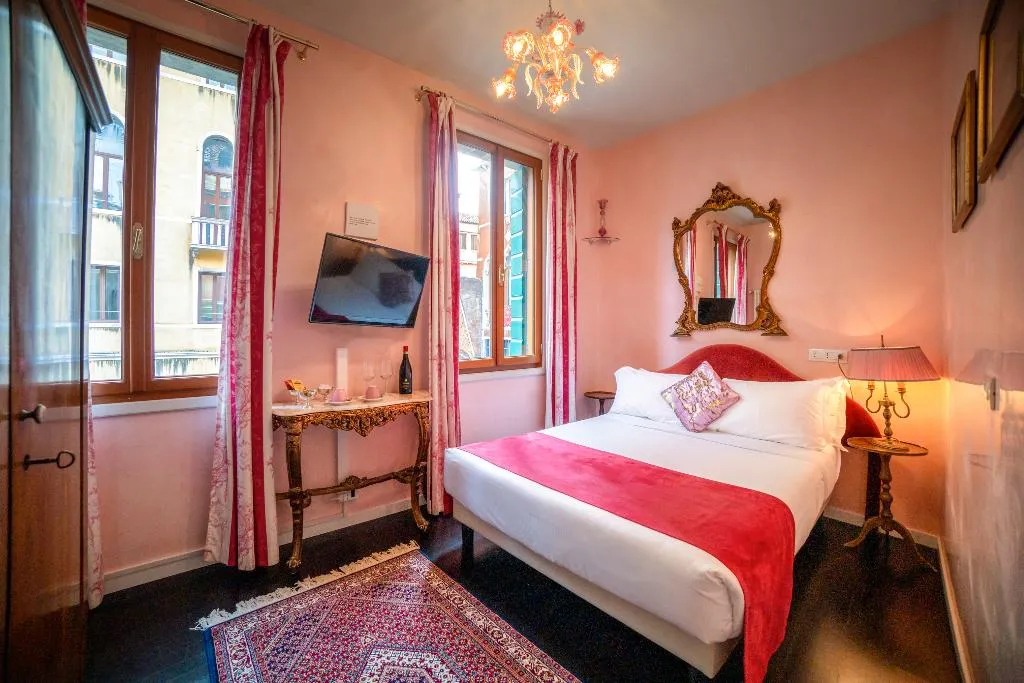 DOUBLE CLASSIC DOUBLE BED Room, Palazzo Sanluca, Venice