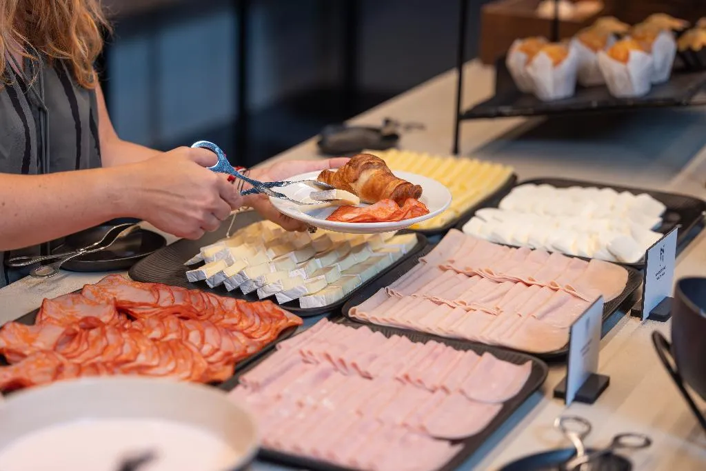 Restaurant, Holiday Inn Express Lisbon Principe Real, by IHG, Lisbon