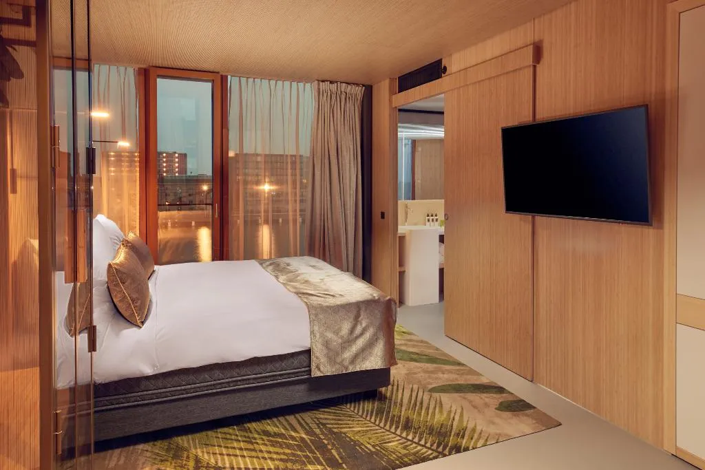 SUITE KING SIZE BED Room, Hotel Jakarta Amsterdam, Amsterdam