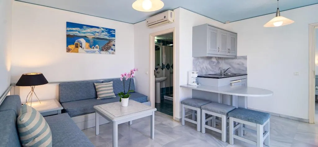 Room, Futura, Crete