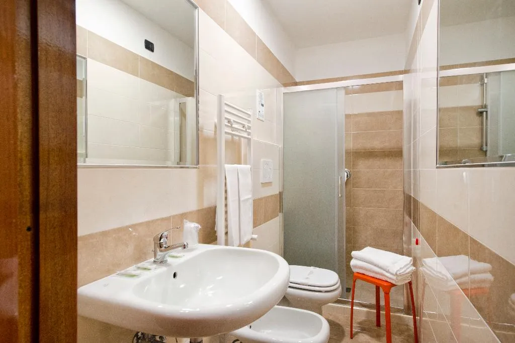 TRIPLE STANDARD Room, Marco Polo, Rome