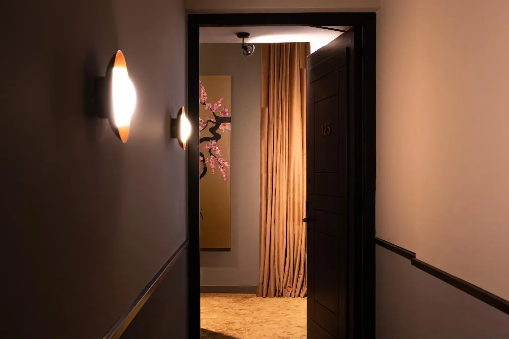 JUNIOR SUITE STANDARD Room, Hotel MAI Amsterdam, Amsterdam