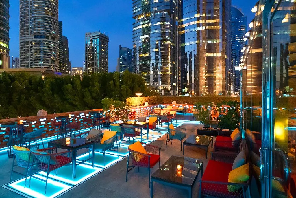 Restaurant, voco Bonnington Dubai, Dubai
