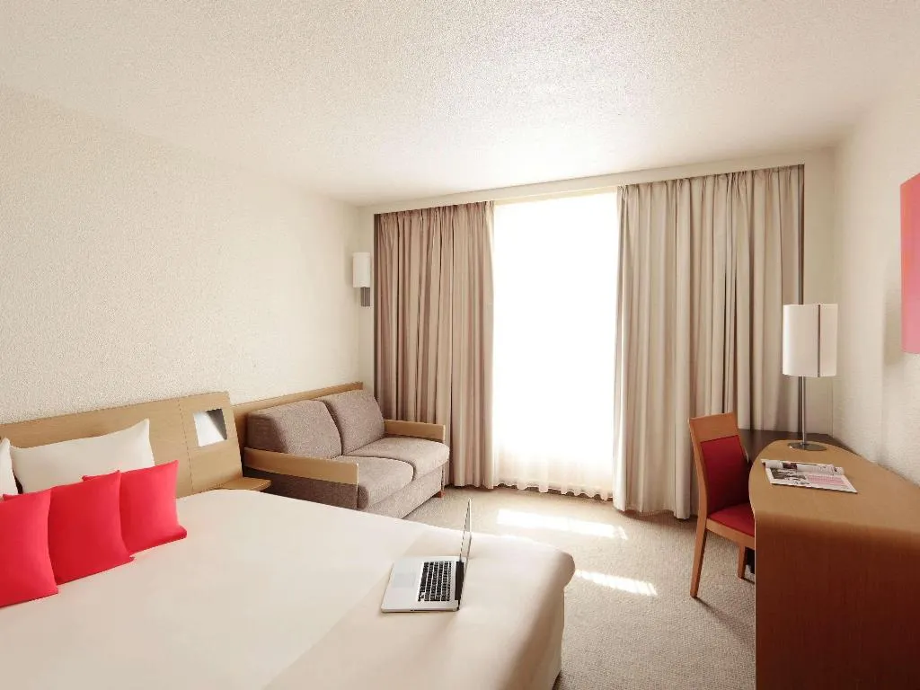 DOUBLE WITH DOUBLE BED Room, Novotel Setubal, Lisbon