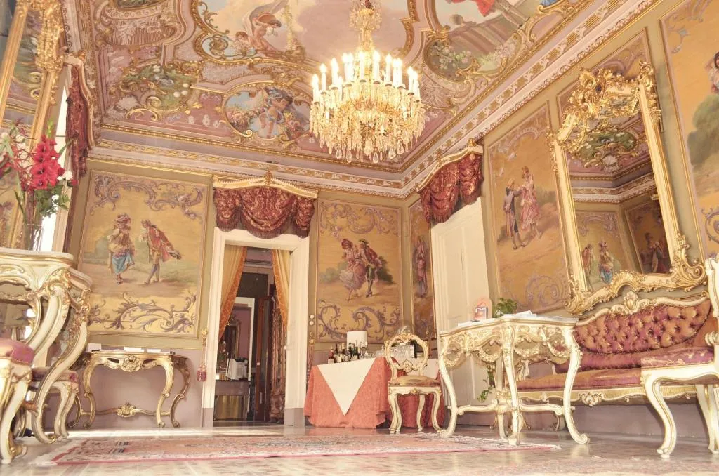 Bar, Gattopardo House, Catania