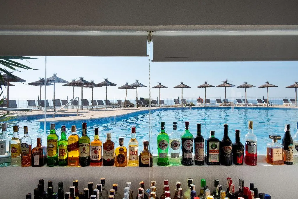 Bar, Alua Suites las Rocas, Majorca