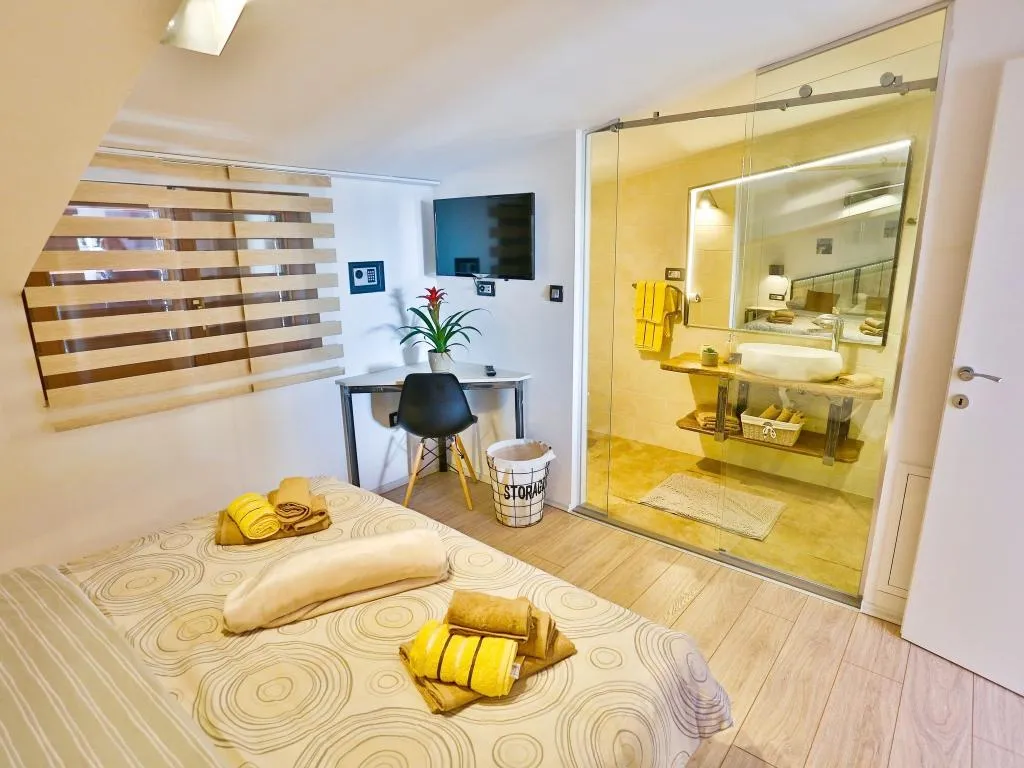 APARTMENT CAPACITY 4 Room, Apartments Ivan, Split