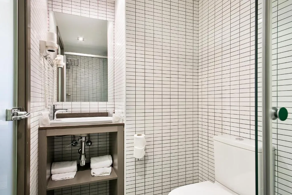 DOUBLE SINGLE USE ECONOMY Room, Laumon, Barcelona