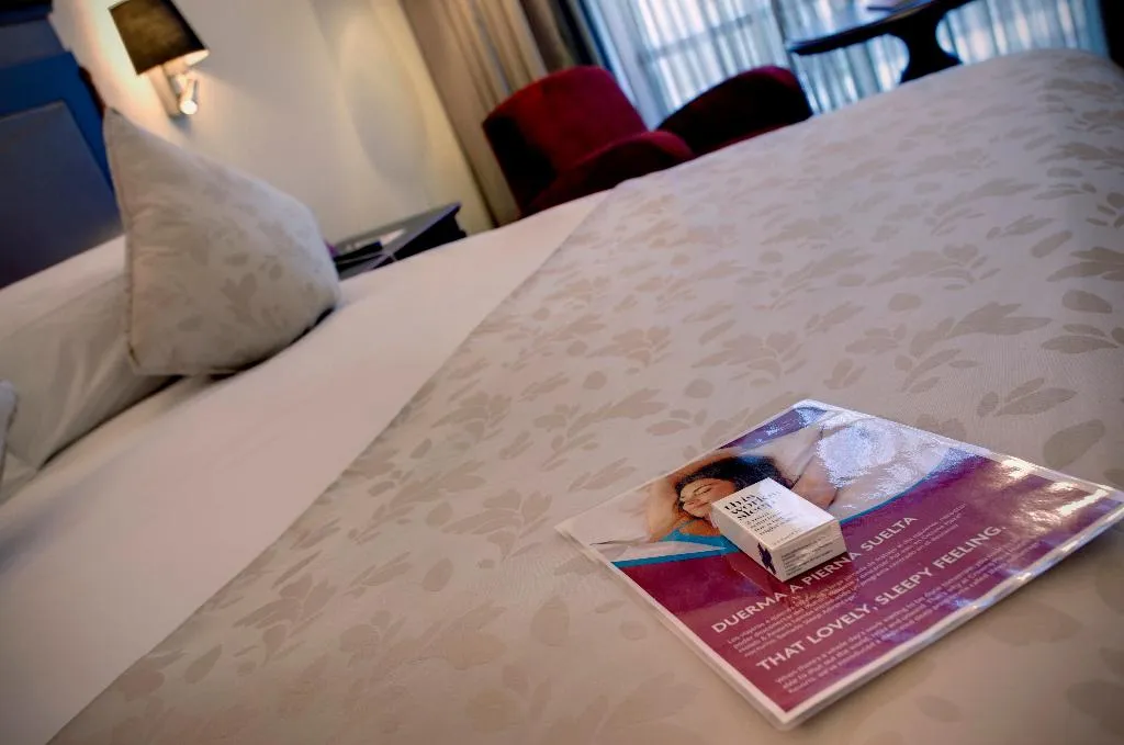 DOUBLE DELUXE Room, Crowne Plaza Madrid Airport, Madrid