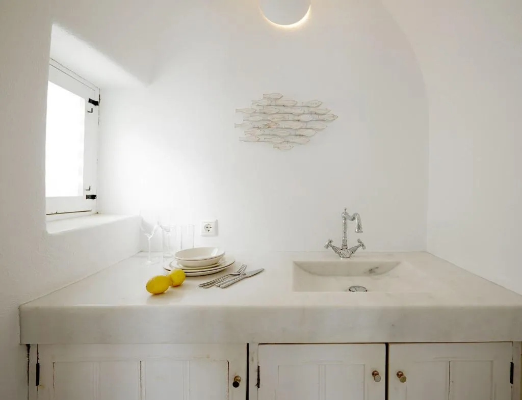 SUITE DELUXE WITH JACUZZI Room, Atrina Canava 1894 Hotel, Santorini