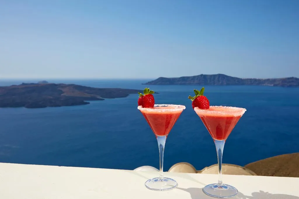 SUITE DELUXE WITH VIEWS Room, Caldera Cliff Illusion Suites, Santorini