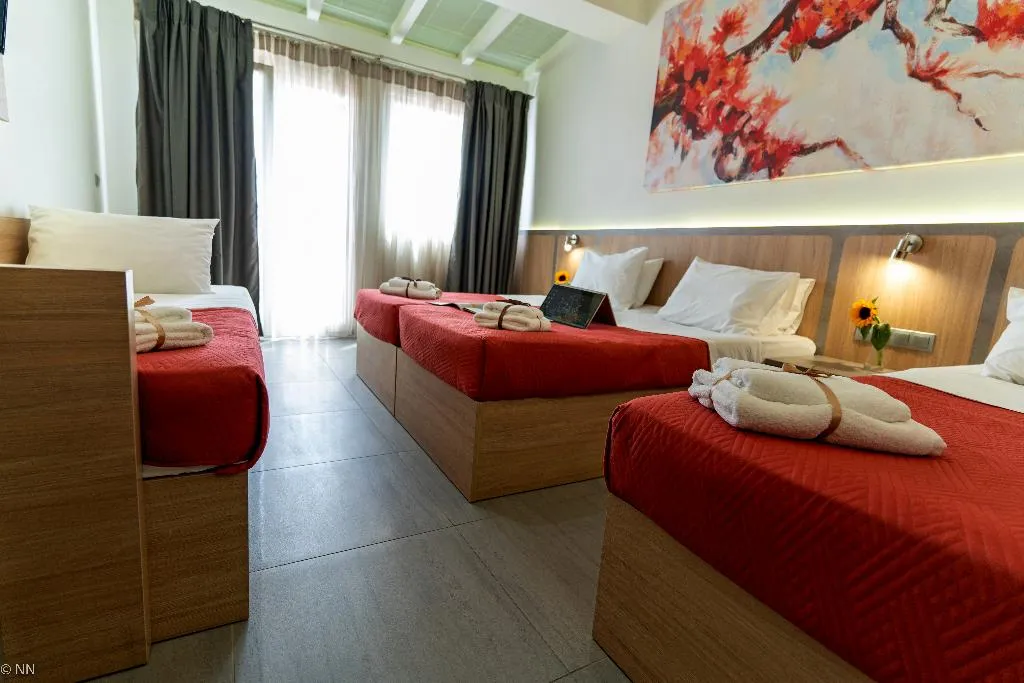 QUADRUPLE FOUR BEDROOMS Room, Dafni Plus, Thessaloniki