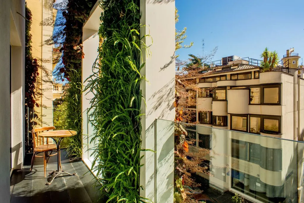 General view, The B Place, Rome