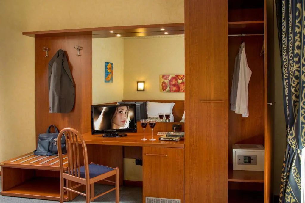 TWIN STANDARD Room, Jonico, Rome