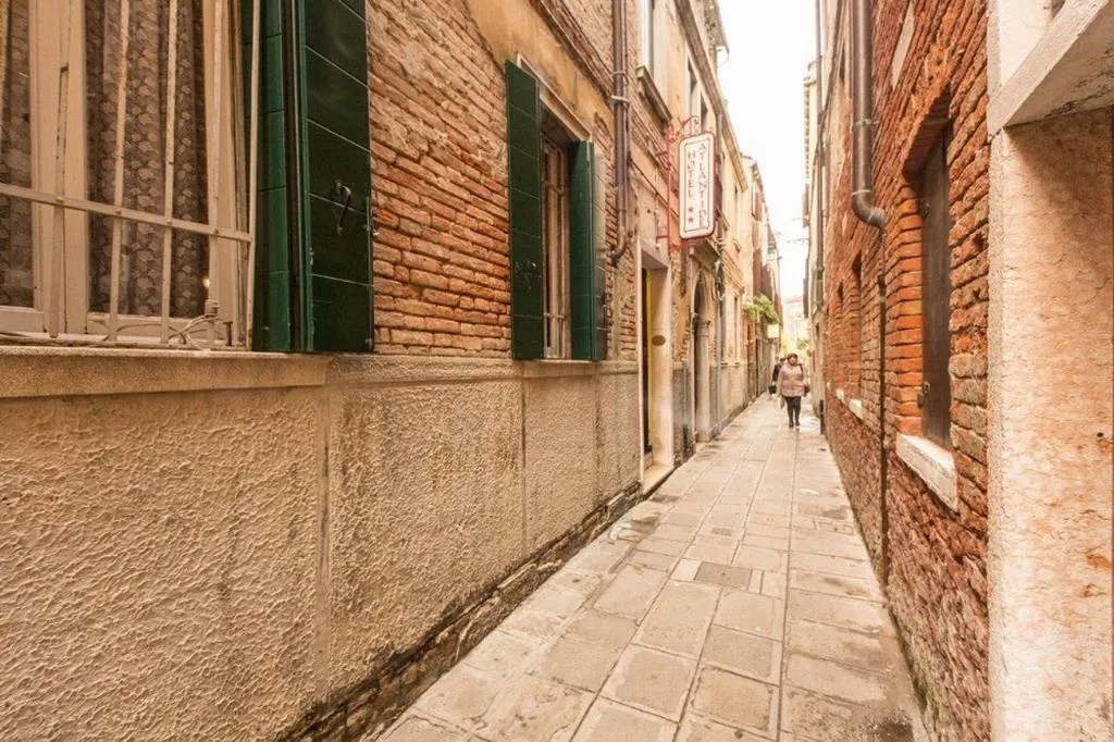Lobby, Atlantide, Venice