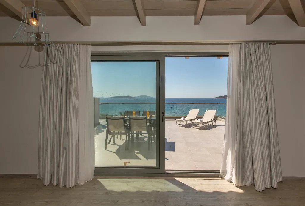 JUNIOR SUITE SEA VIEW Room, Golden Beach, Athens