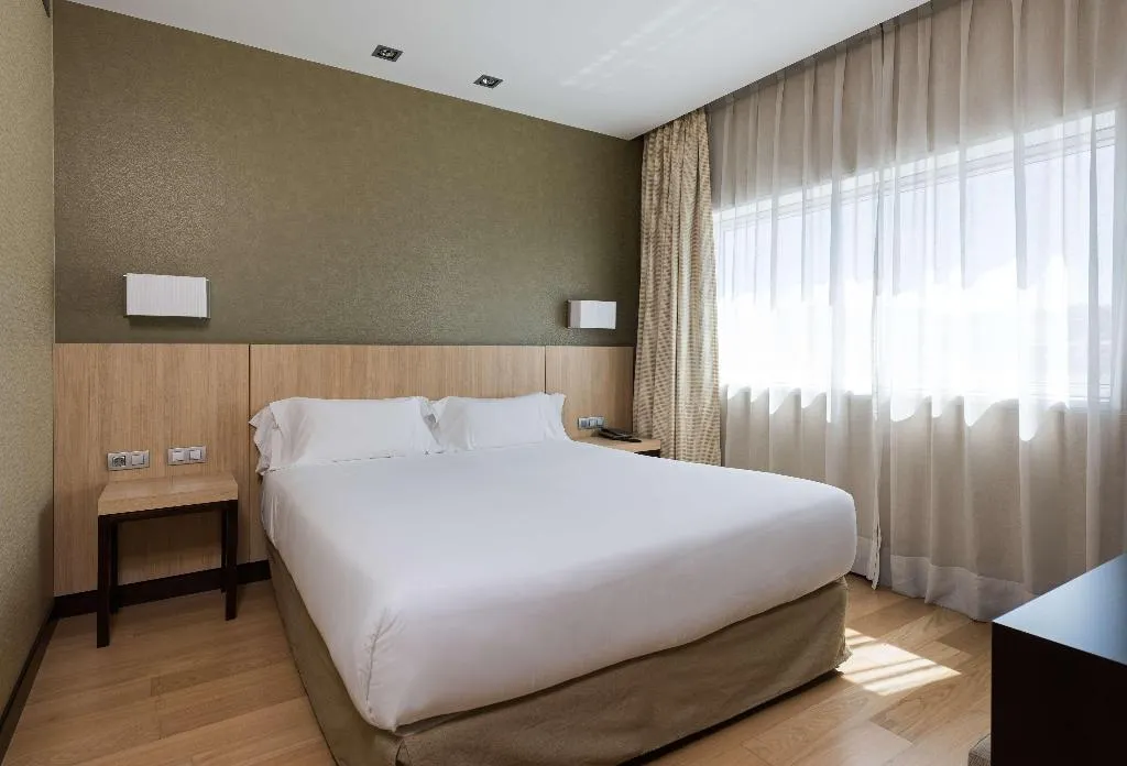 JUNIOR SUITE STANDARD Room, NH Madrid Ribera del Manzanares, Madrid