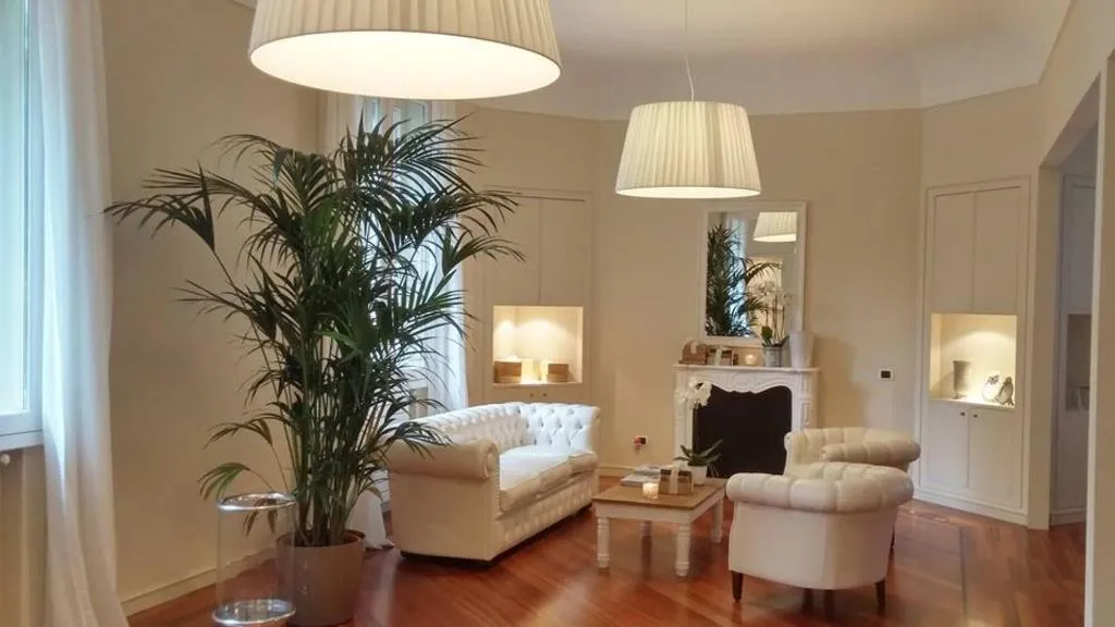 Lobby, Thea Monza, Milan
