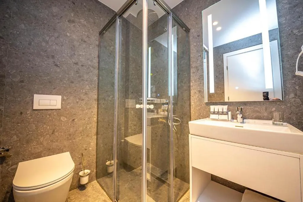 Room, Azure Inn Hotel, Southern Albania