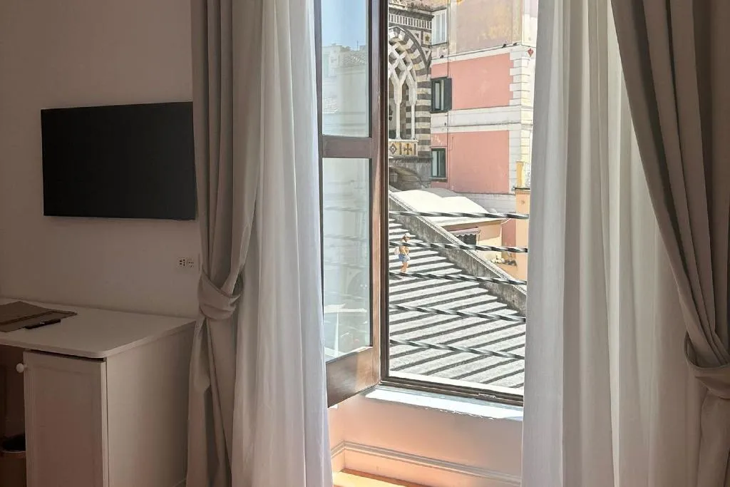 Room, D'amalfi Hospitality, Naples