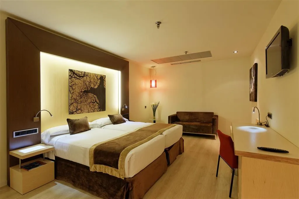 Room, Melia Avenida America, Madrid