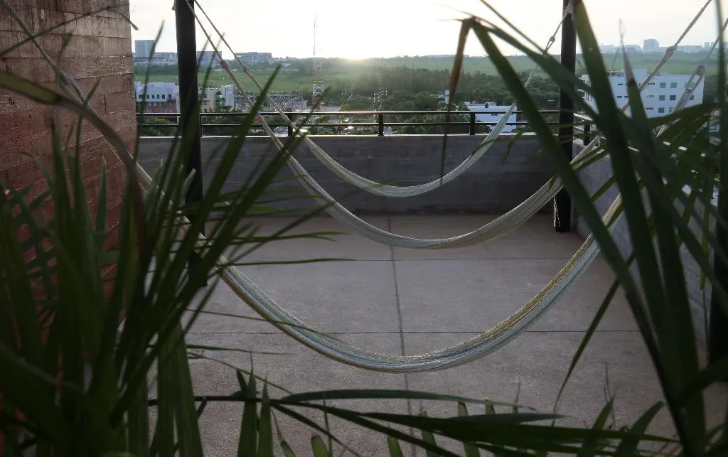 Sports and Entertainment, Everglades Suites, Cancun Area