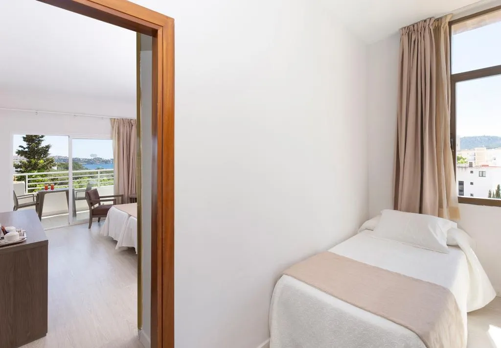 TRIPLE STANDARD Room, MAR HOTELS PAGUERA and SPA APARTMENTS, Majorca