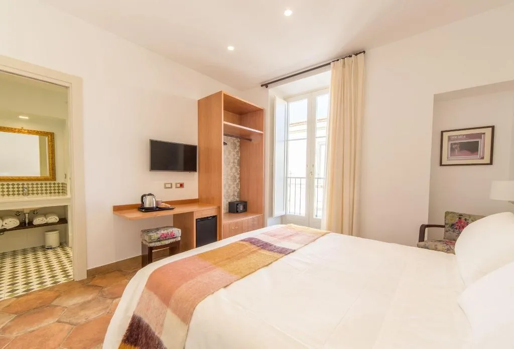 Room, Residenza Il Campanile, Naples