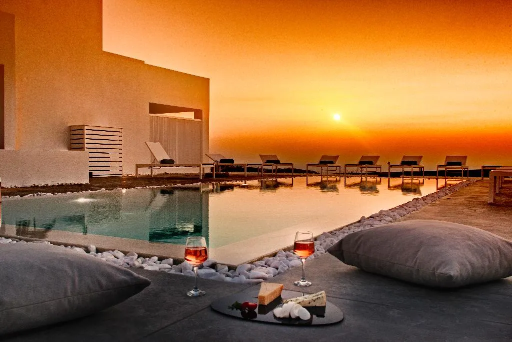 Pool, May Seven Suites Hotel, Santorini