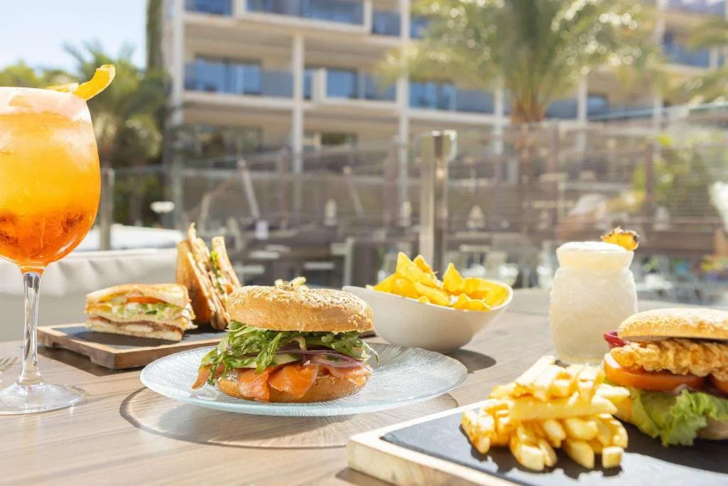 Restaurant, Zafiro Palace Palmanova, Majorca