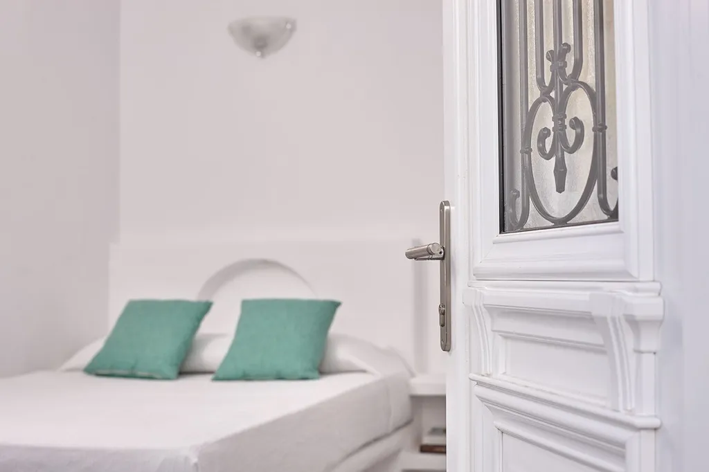 STUDIO CAPACITY 2 Room, Ayoba Santorini, Santorini