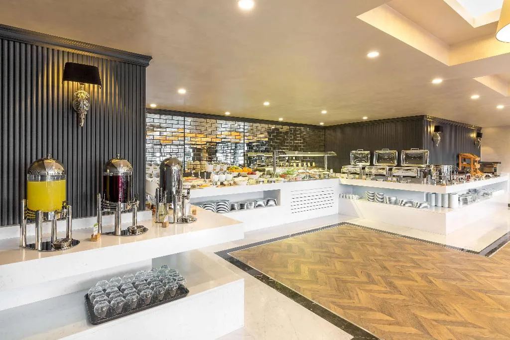 Restaurant, Doubletree By Hilton Izmir Airport, Izmir