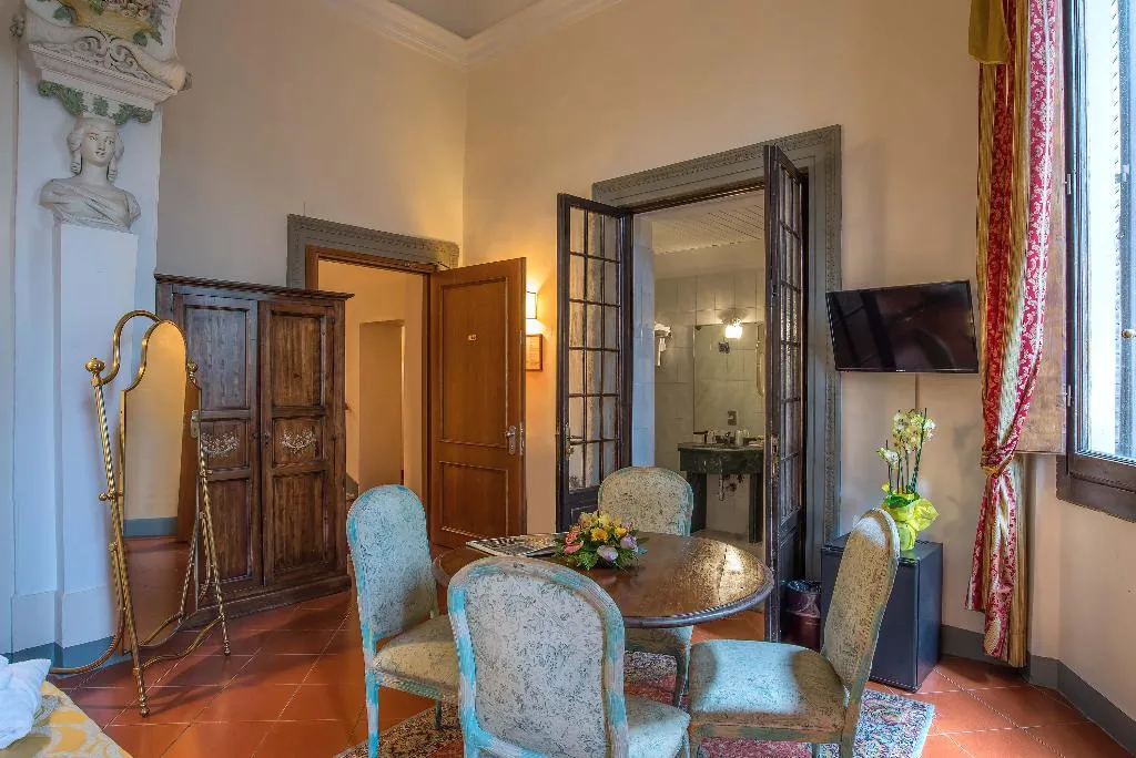 Double or Twin SUPERIOR Room, Paris, Florence