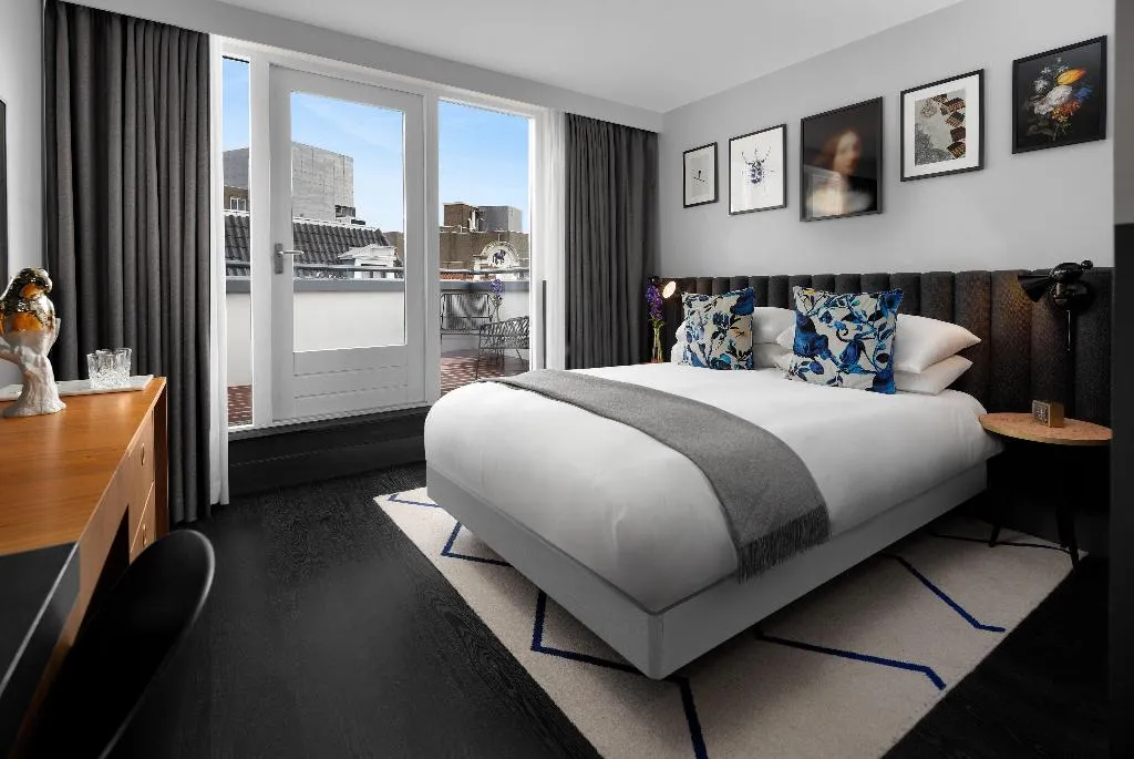 DOUBLE QUEEN SIZE BED Room, Kimpton De Witt Amsterdam, Amsterdam