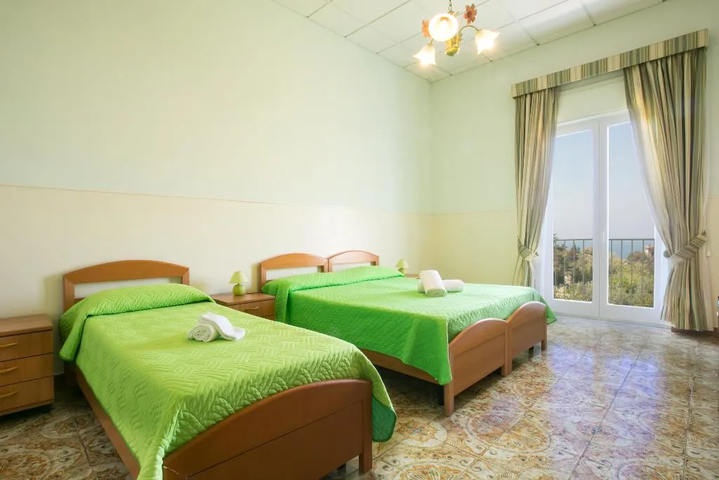 TRIPLE SEA VIEW WITH BALCONY Room, Sisters' Hostel, Naples