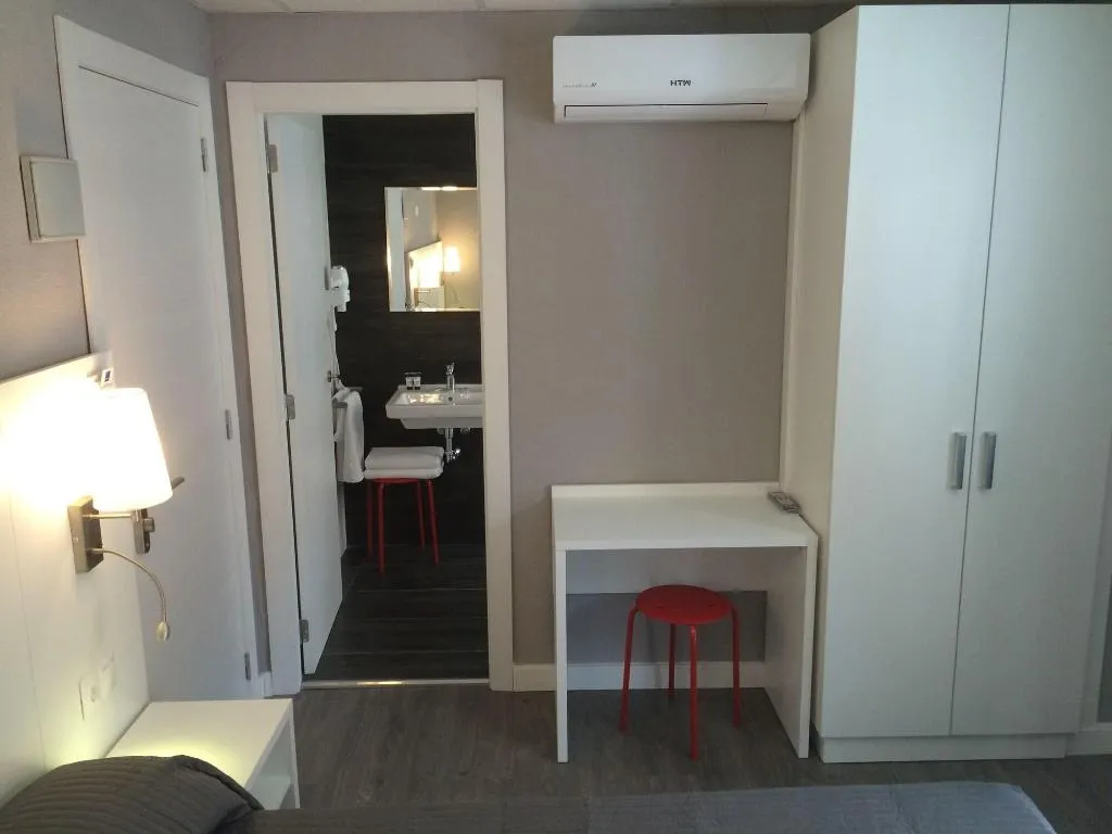 Room, Benidorm Bb Hostel, Costa Blanca