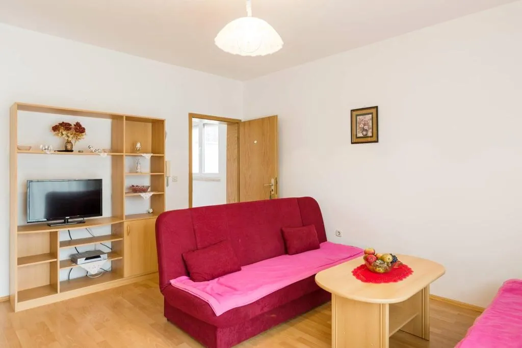 APARTMENT CAPACITY 2 Room, Apartments Silvija, Istria