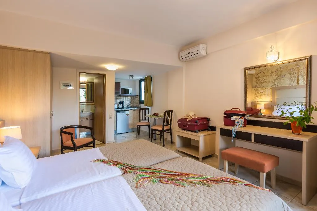 SUITE DELUXE Room, Pilot's Villas Luxury Suites, Crete