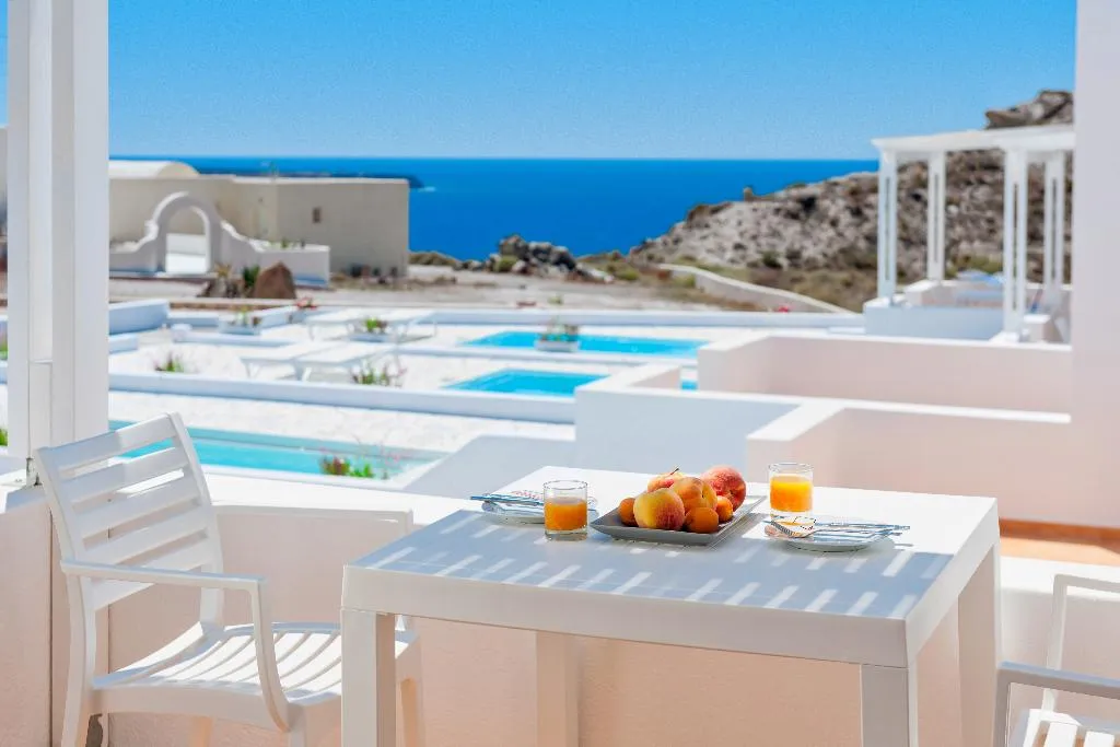 VILLA SUPERIOR WITH PRIVATE POOL Room, Katharos Pool Villas, Santorini