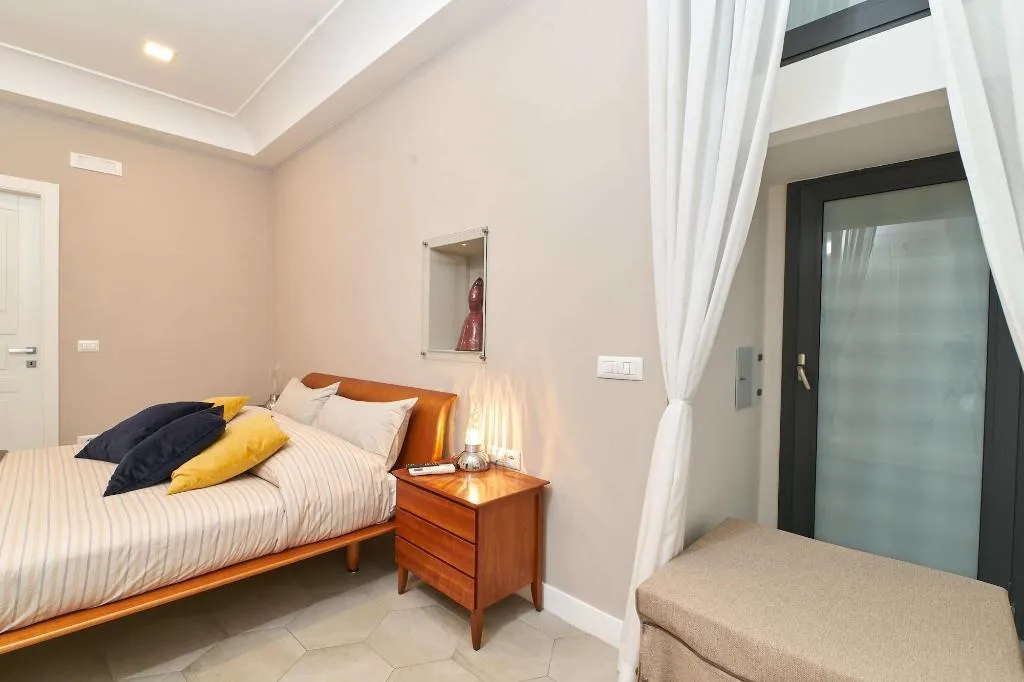 Room, A Casa Del Principe, Naples