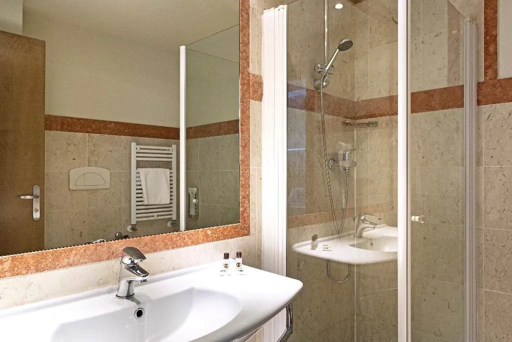 Double or Twin STANDARD Room, B&B Hotel Padova, Venice