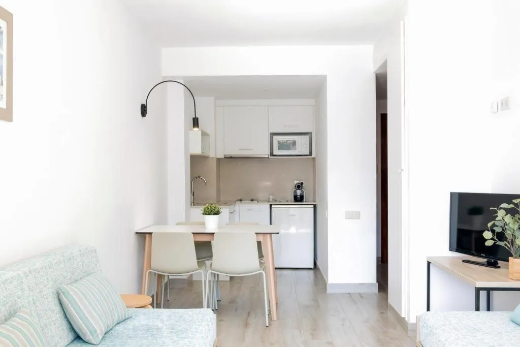 APARTMENT SUPERIOR CAPACITY 4 Room, Cye Holiday Centre, Costa Dorada