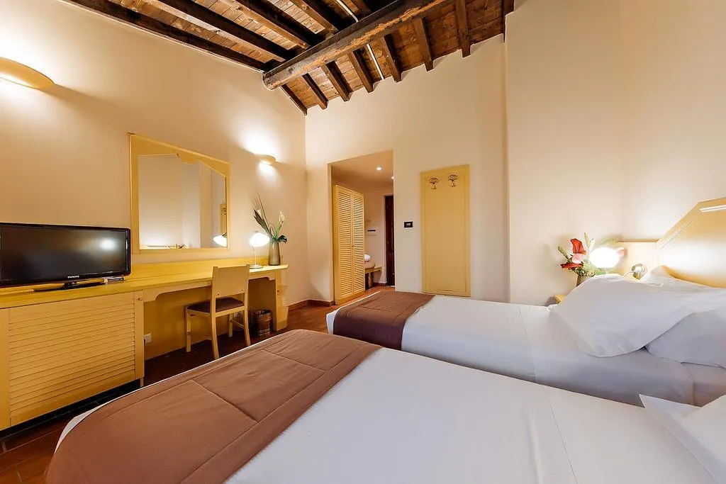 TRIPLE STANDARD Room, Excel Naviglio Milano (Closed), Milan